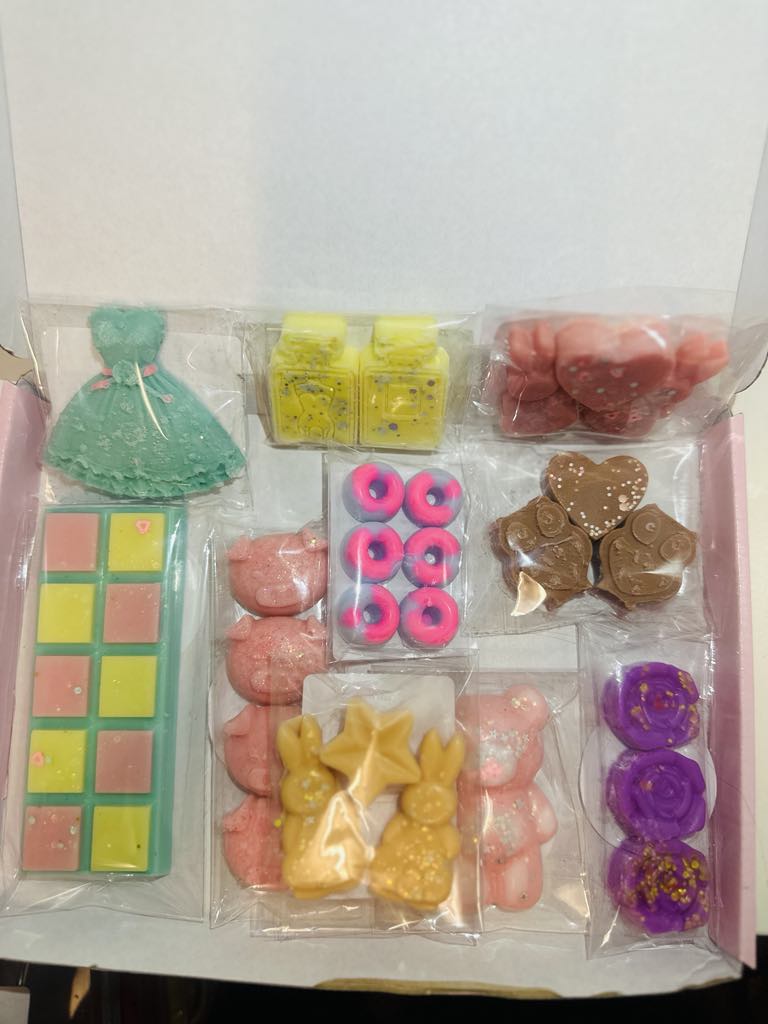 £10 mystery scent bundle