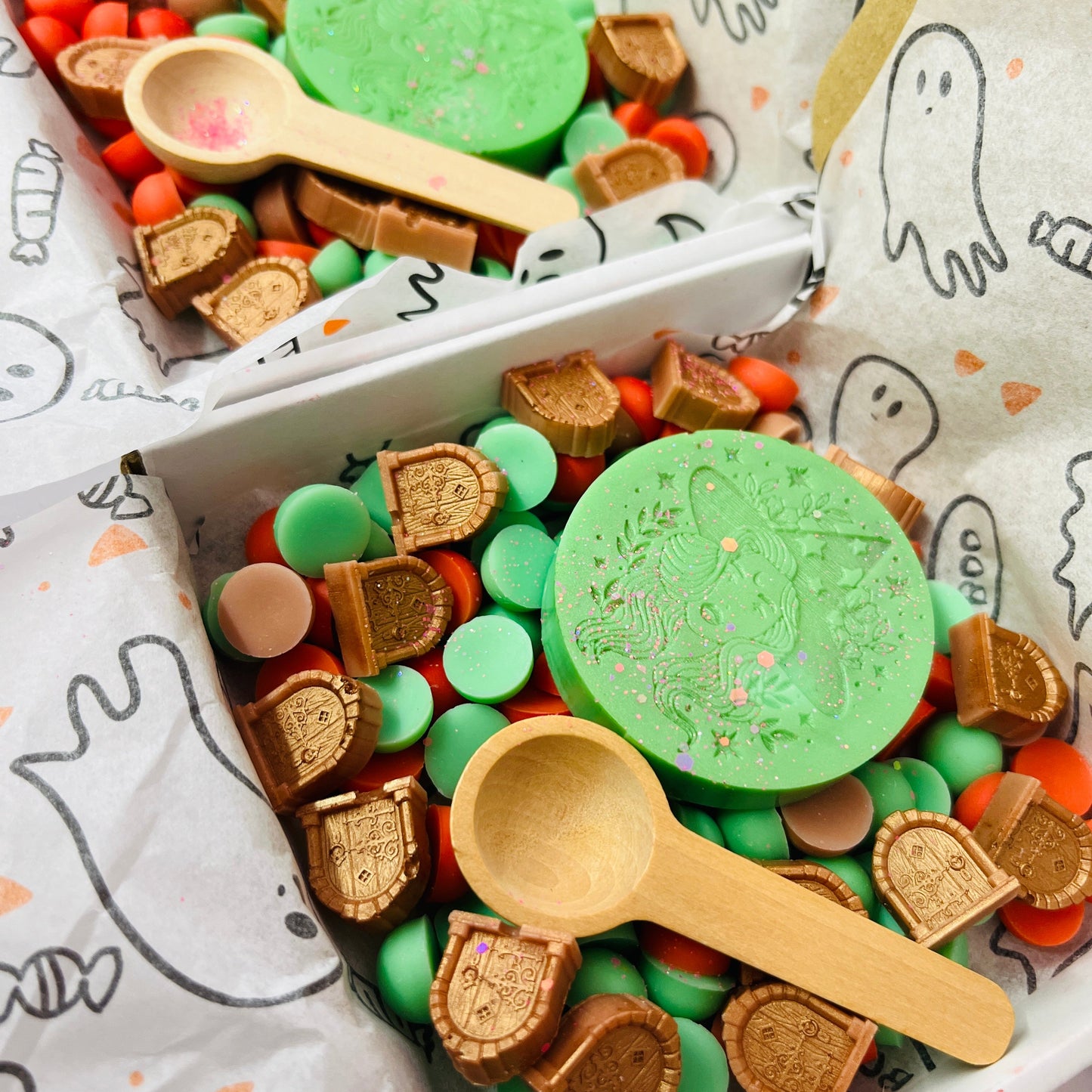 Witch wax scoopies