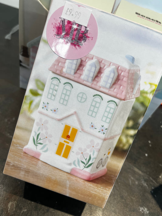 Country cottage wax burner